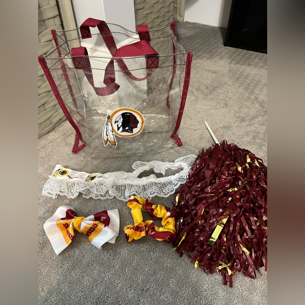 Redskins tote and misc items